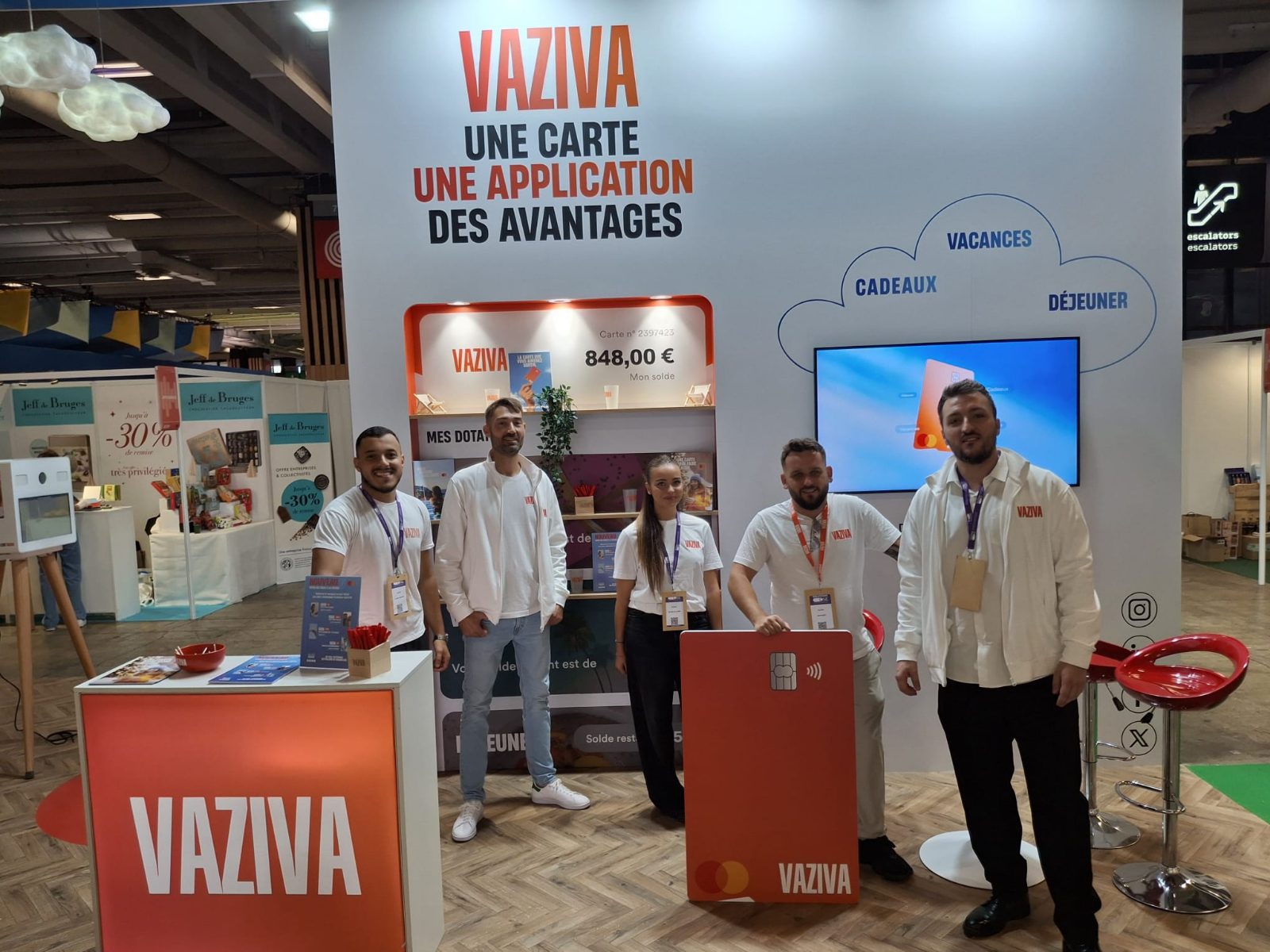 L’équipe Vaziva sur son stand au salon CSE